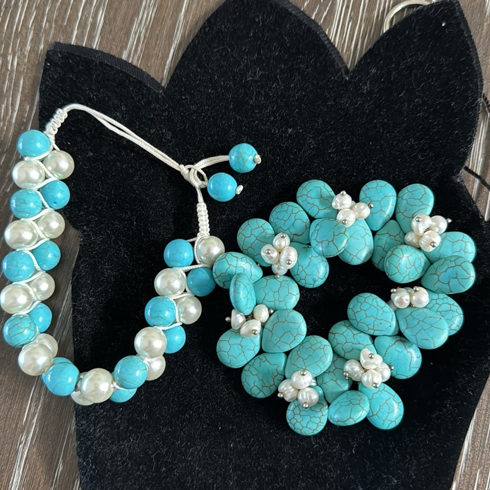 2 Turquoise bracelets - Picture 2 of 2